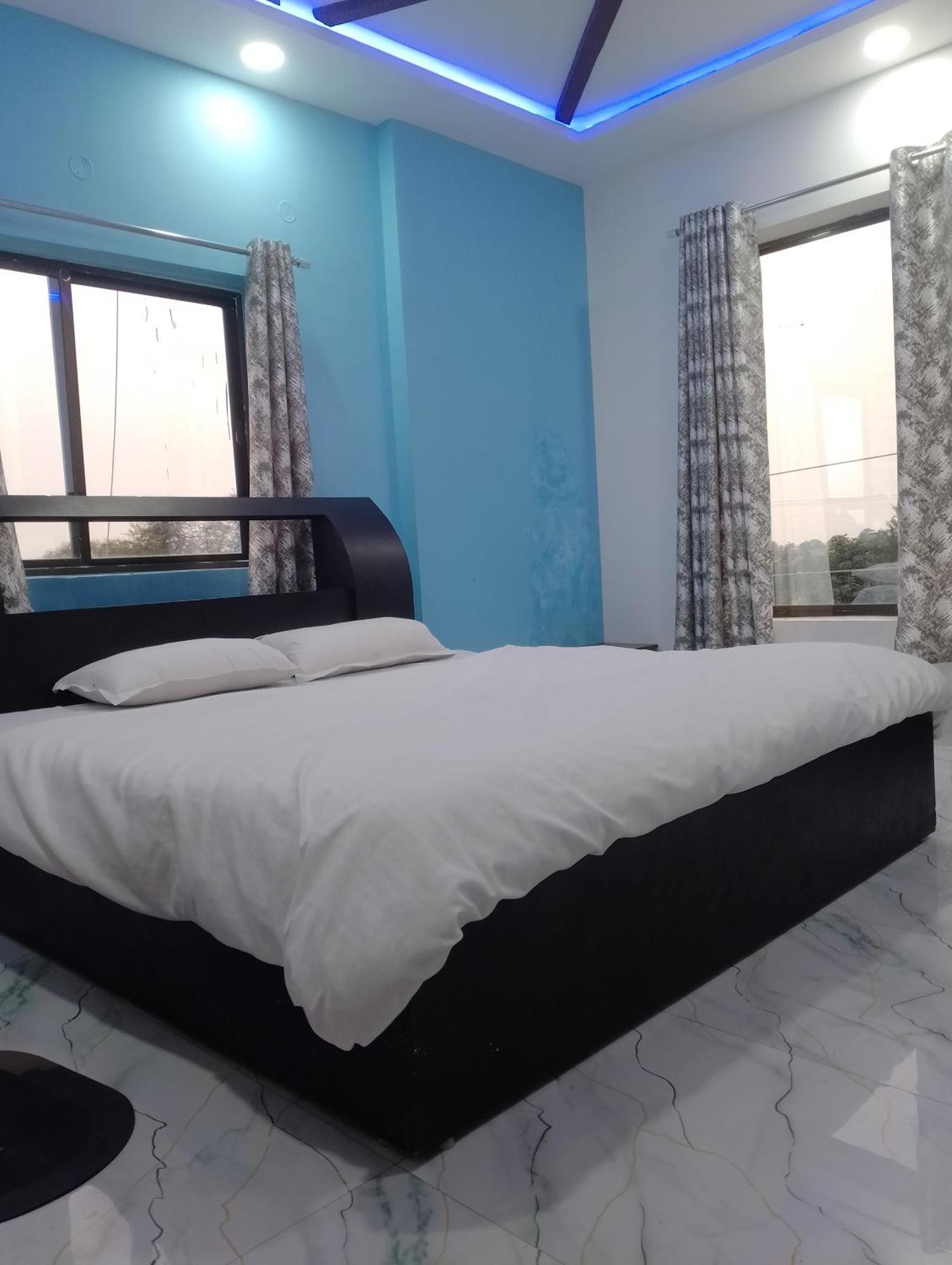 Hotel Moonlight & Restaurant Sehore Экстерьер фото