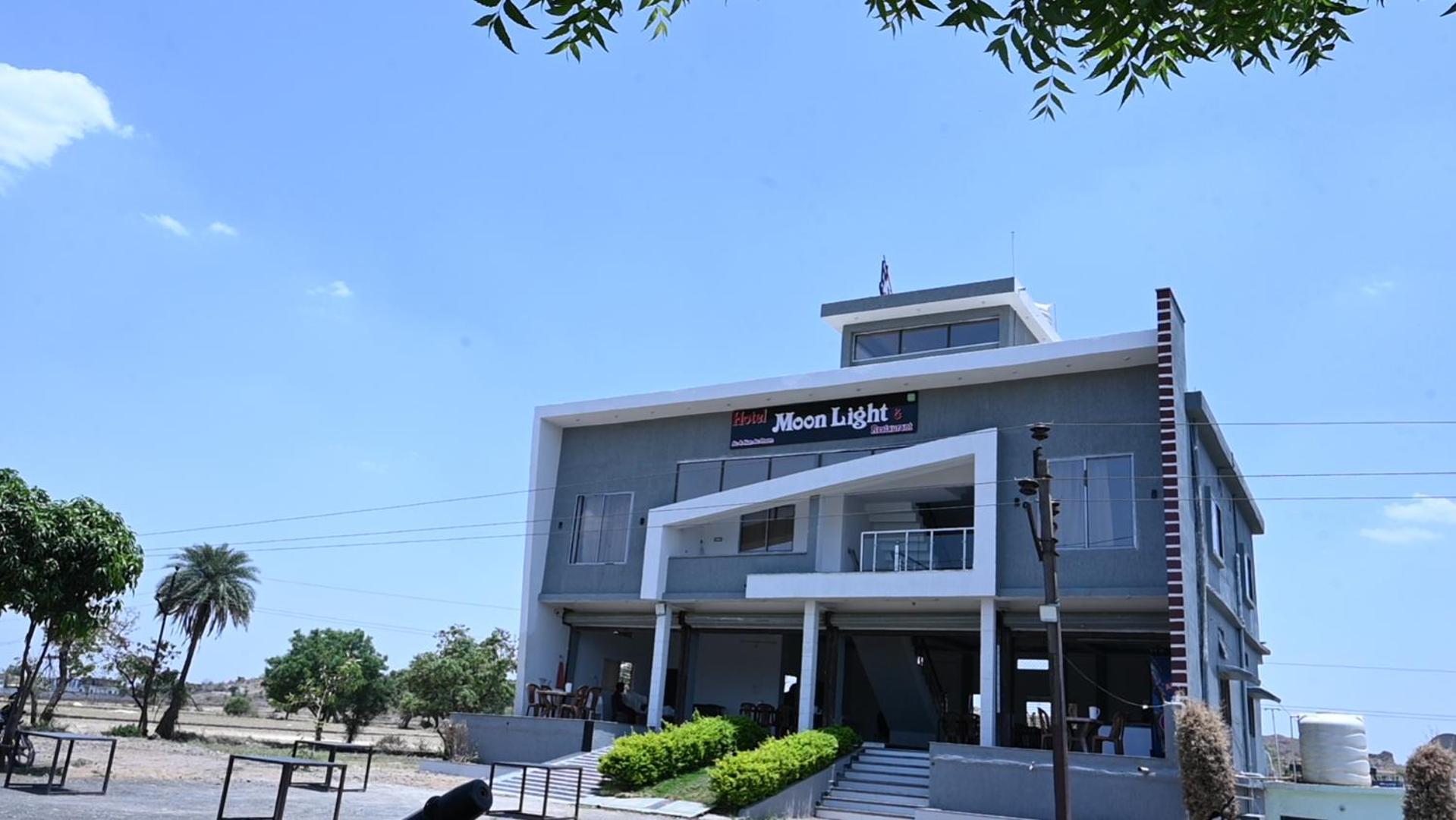 Hotel Moonlight & Restaurant Sehore Экстерьер фото